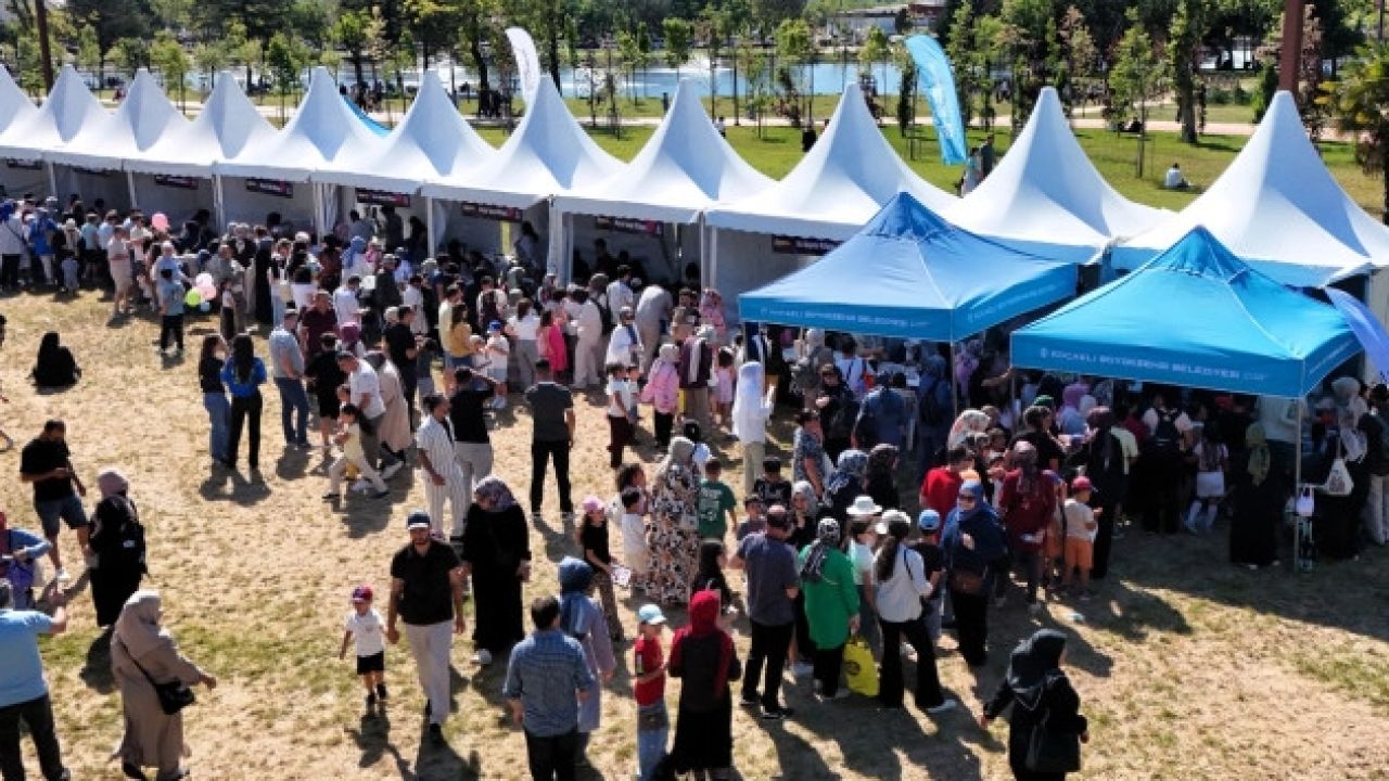 Kocaelili minikler, Karneval’da hem eğleniyor, hem üretiyor