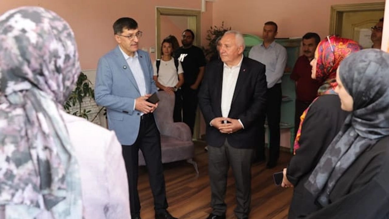 Kütahya'da Başkan Kahveci’den Özel Eğitim Merkezine ziyaret