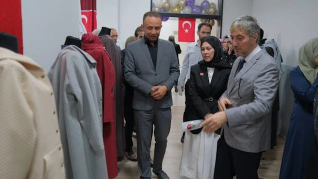 Kütahya’da kursiyerlerin ürünleri sergide beğeni kazandı