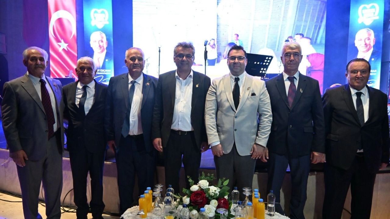 Manisa Büyükşehir heyeti Güzelyurt Portakal Festivali’ne katıldı