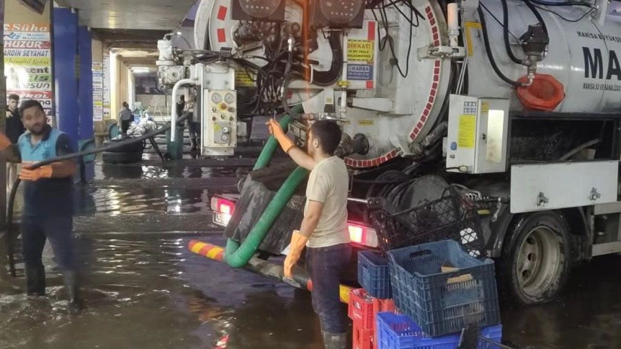 Manisa Salihli'de yaralar sarılıyor