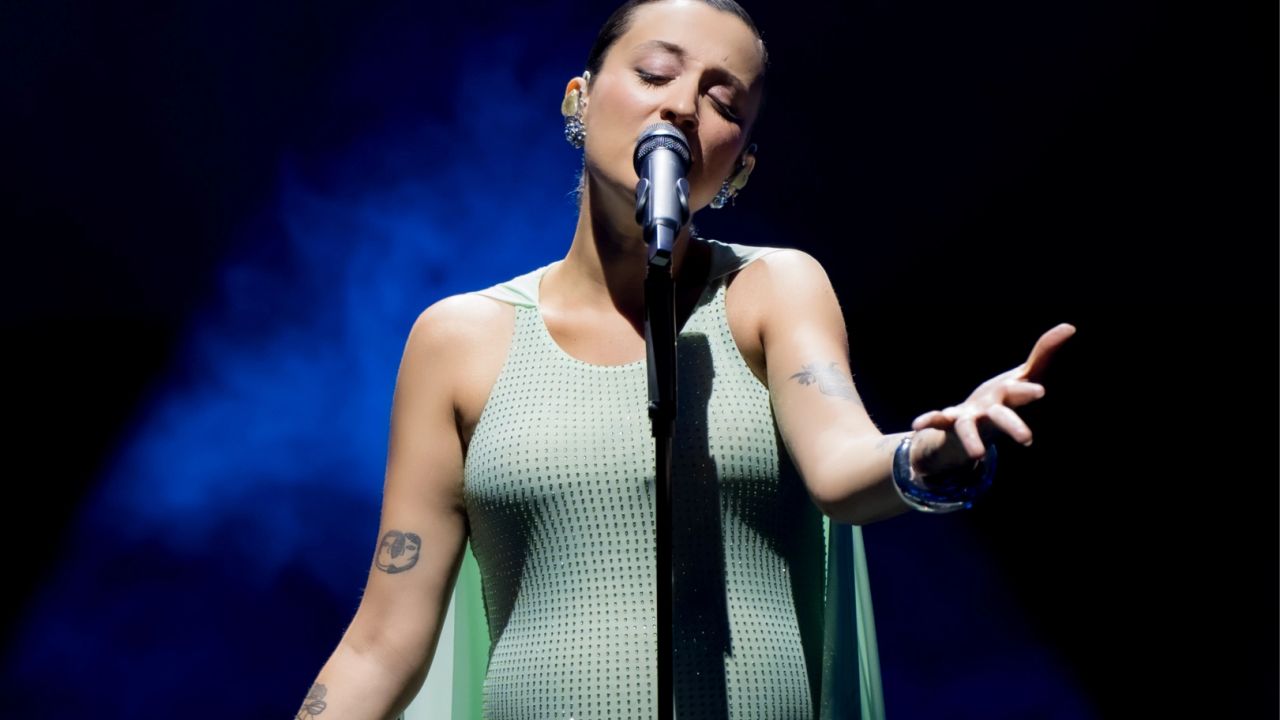 Melike Şahin’den Antalya ve Denizli’de müzik ziyafeti