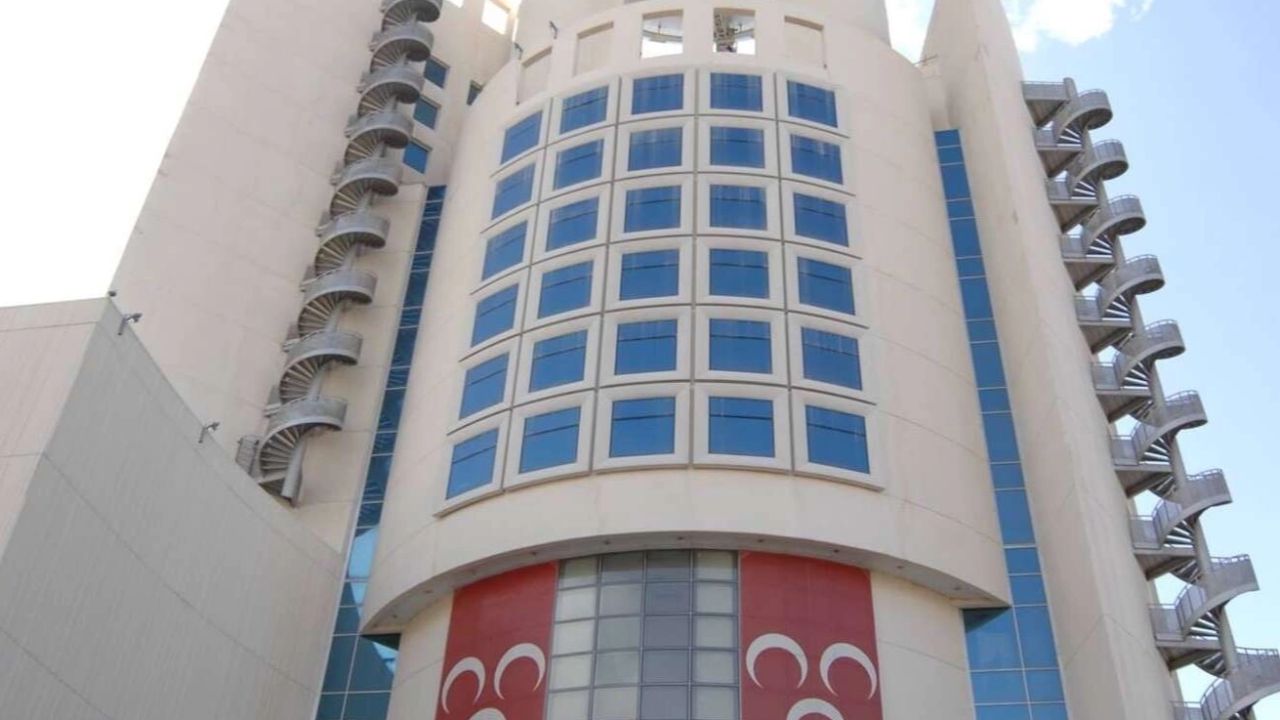 MHP Adana teşkilatını feshetti!