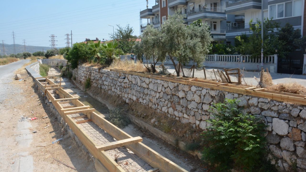 Muğla’da MUSKİ derelerde güvenliği artırıyor