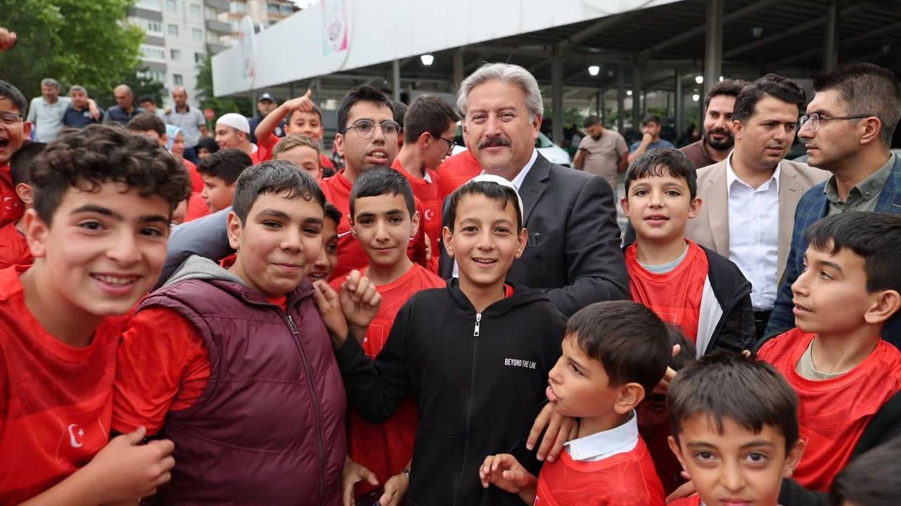 Mustafa Palancıoğlu Gökkentlilerle buluştu