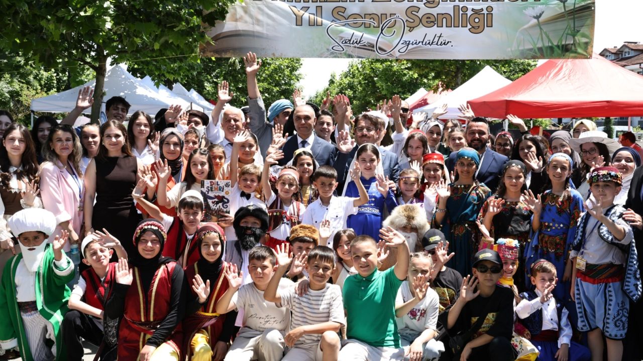 Sakarya’da Dilimizin Zenginlikleri Şenliğine yoğun katılım