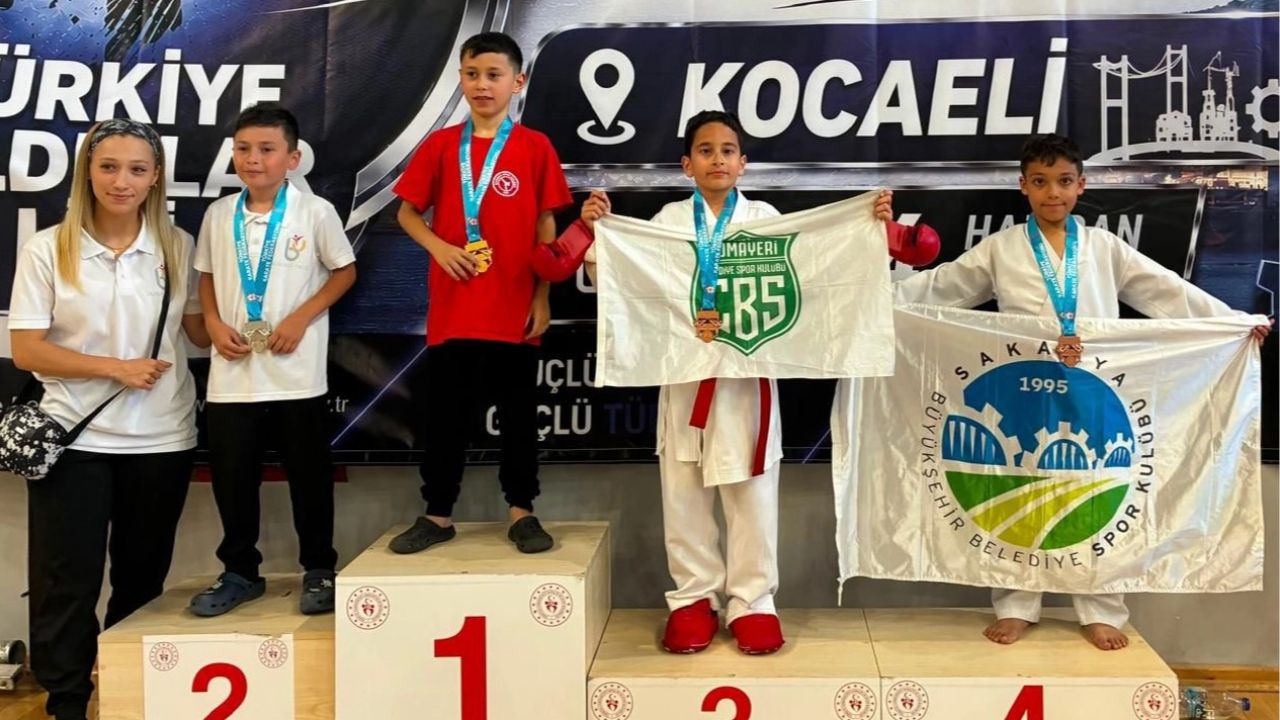 Sakarya'nın minik yıldızları Kocaeli’den 19 madalya ile döndü
