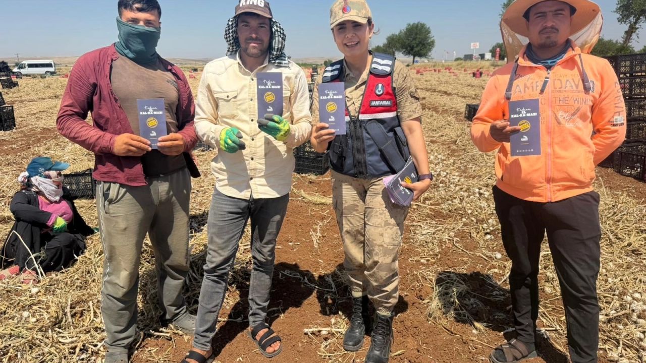 Şanlıurfa Jandarması'ndan KADES bilgilendirmesi