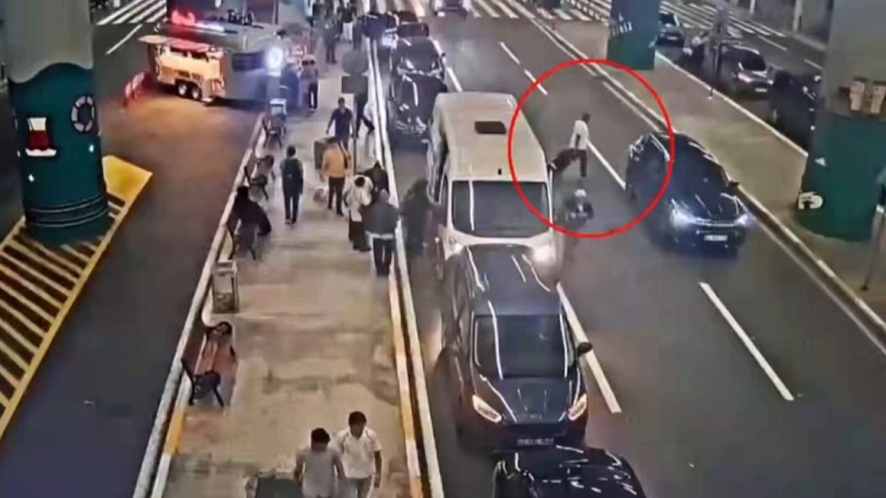 Uluslararası göçmen kaçakçısı İstanbul Havalimanı’nda yakalandı