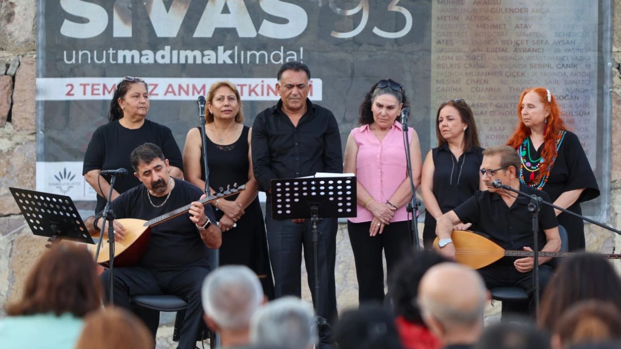 35 can İzmir Karabağlar'da anıldı