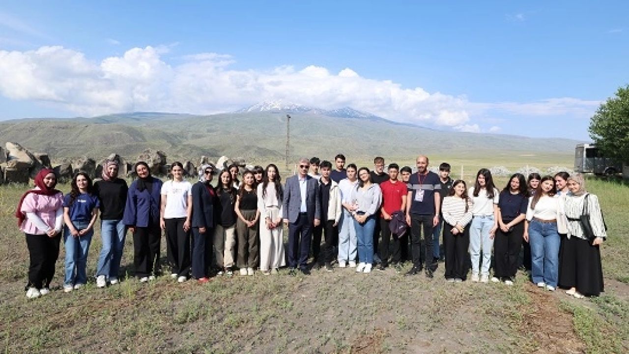 Ağrı Dağı eteğinde Bilim Kafe buluşması