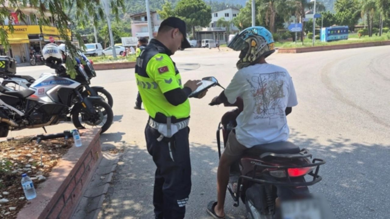 Antalya'da motosiklet denetimi: Bir haftada 4 bin 150 sürücü kontrol edildi