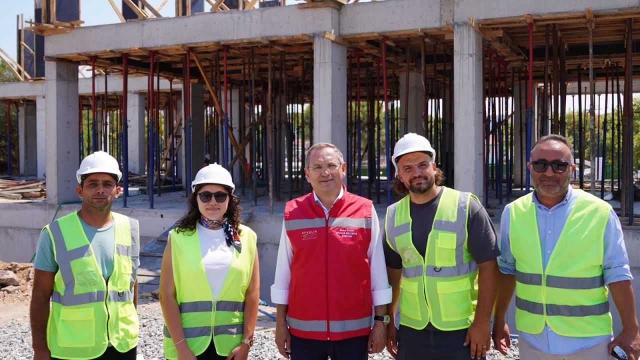 Ayvalık’ta 3 merkez birleşiyor