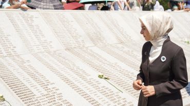 Bakan Göktaş: Srebrenitsa Soykırımı'nı unutturmayacağız