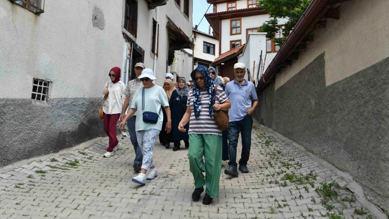 Başkentliler ücretsiz Kent Gezileri ile Ankara’yı keşfediyor