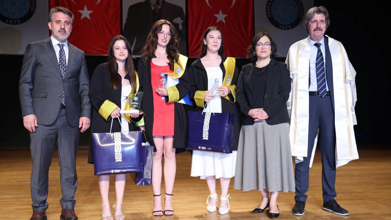 Bursa Büyükşehir Başkan Vekili Şahin Biba’dan genç mimarlara tavsiye