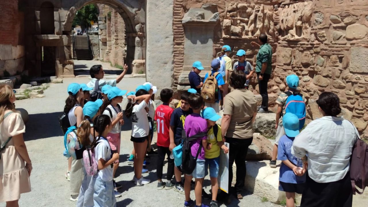 Bursa Nilüfer’de çocuklar bu yaz “Toprağın İzinde”