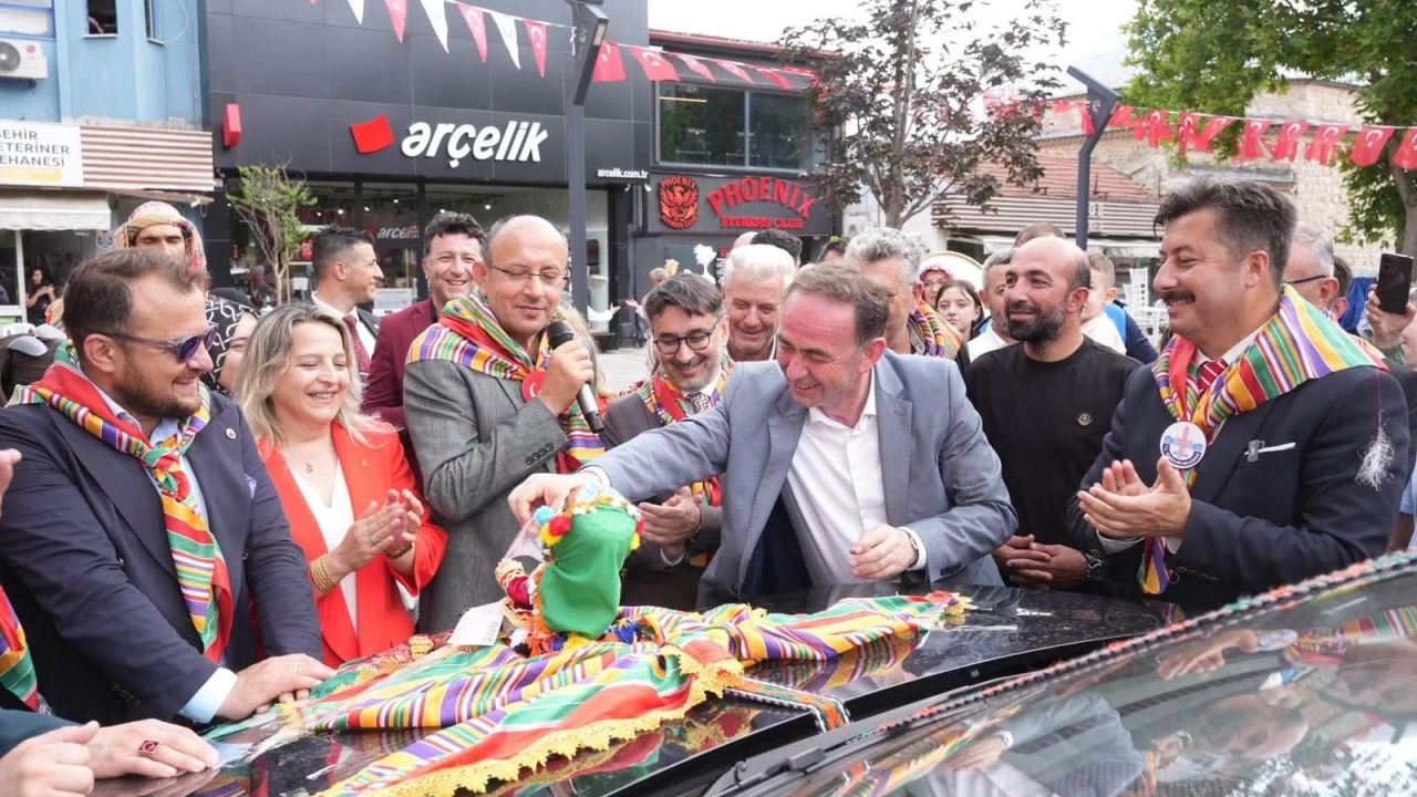Bursa Yenişehir'de 700 yıllık tarihi sevda hayat buldu