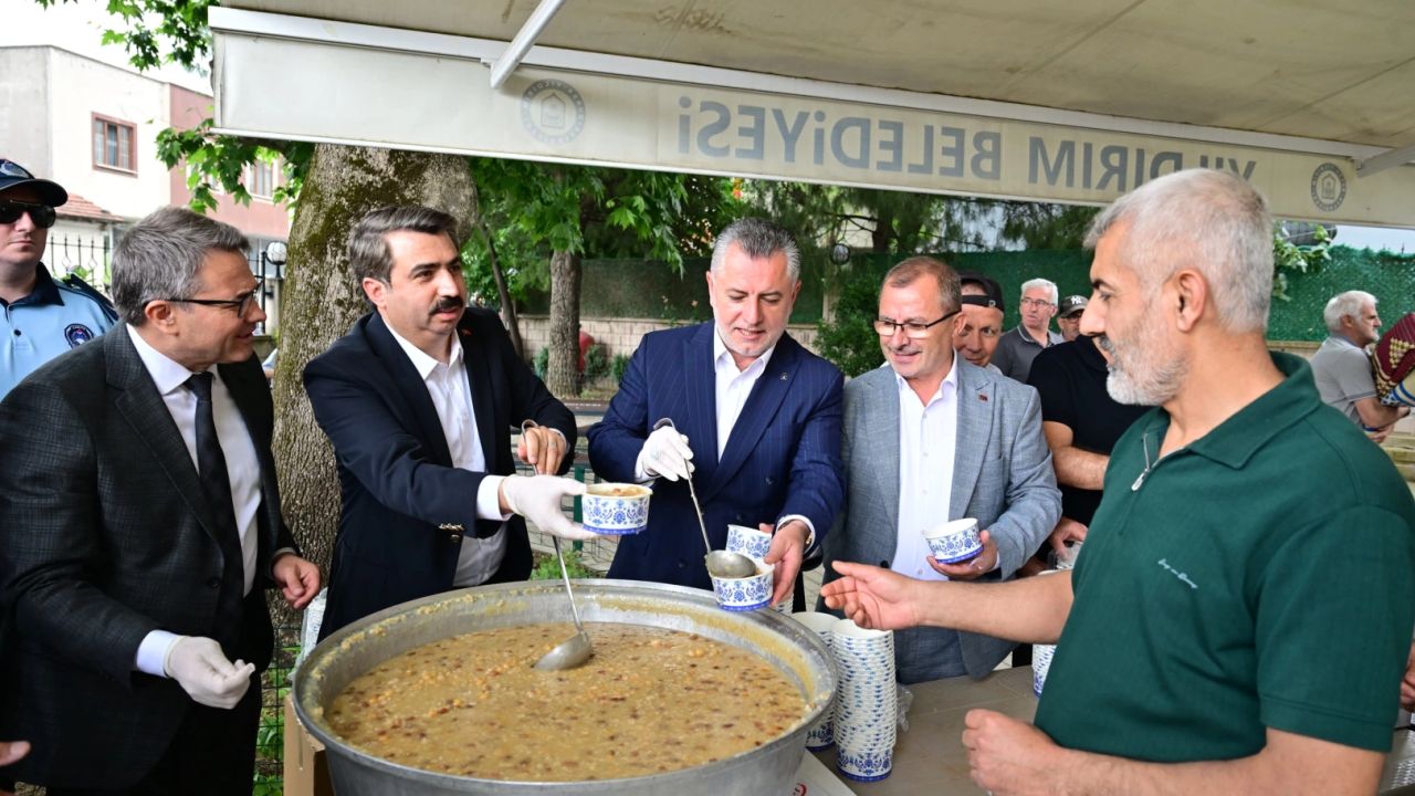 Bursa Yıldırım'da Başkan Yılmaz'dan hem ziyaret, hem bereket