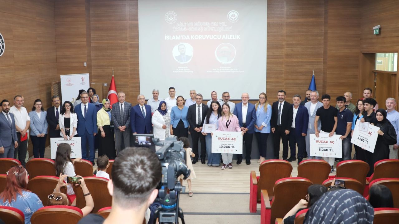 Bursalı gençler “Kucak Aç”tı!