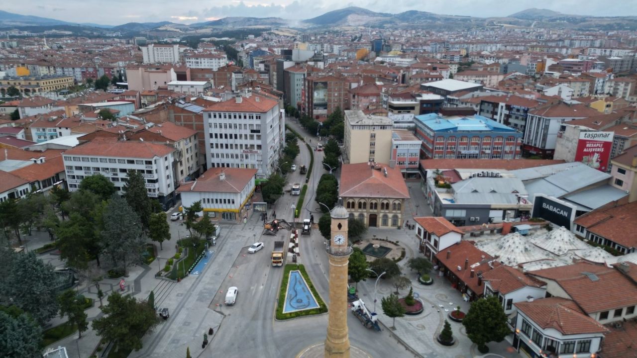 Çorum’da Gazi Caddesi’nde altyapı çalışmaları tamamlandı