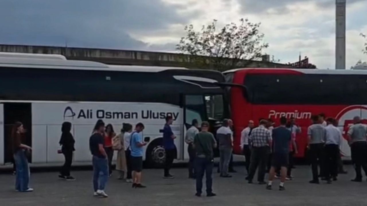Düzce Otogarı’nda iki yolcu otobüsü çarpıştı