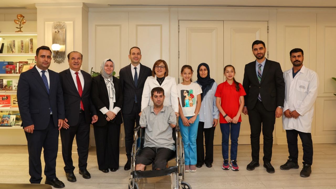 Gaziantep'te Başkan Şahin engelli Doğruyol'la bir araya geldi