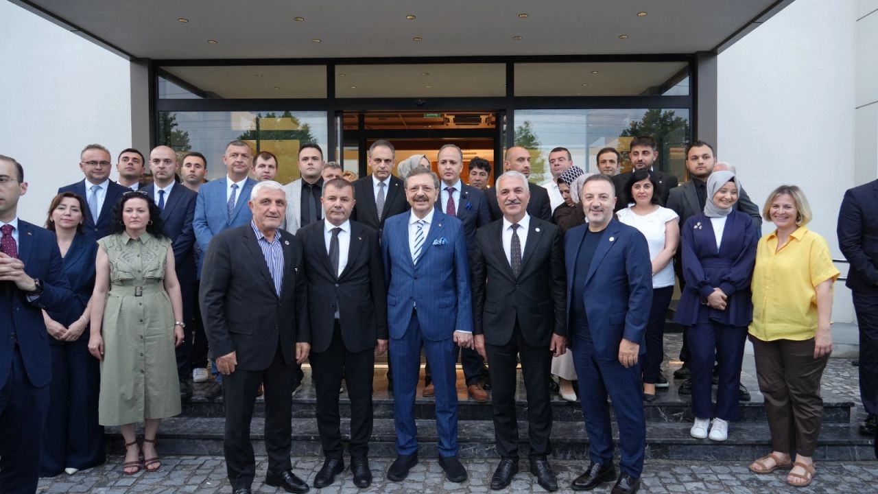 Gebze Ticaret Odası Heyeti, TOBB Başkanı Hisarcıklıoğlu ile Sakarya'da buluştu