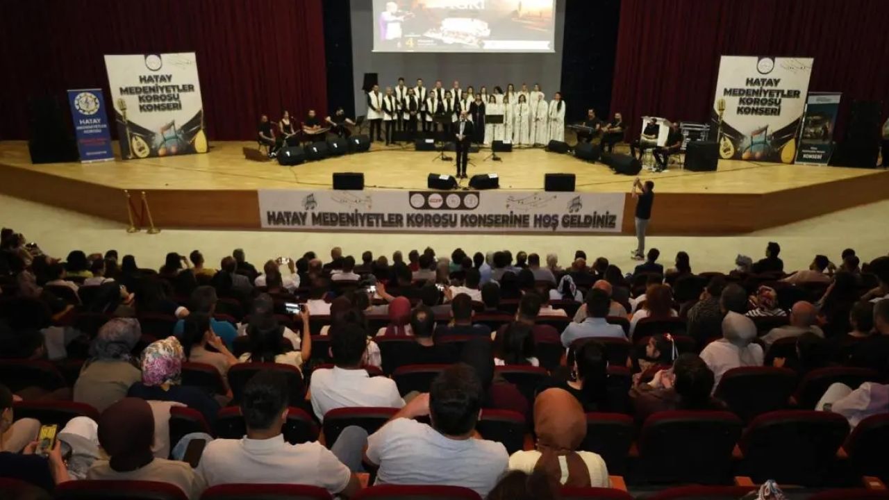 Hatay Medeniyetler Korosu Ağrı'da kardeşliğin sesi oldu