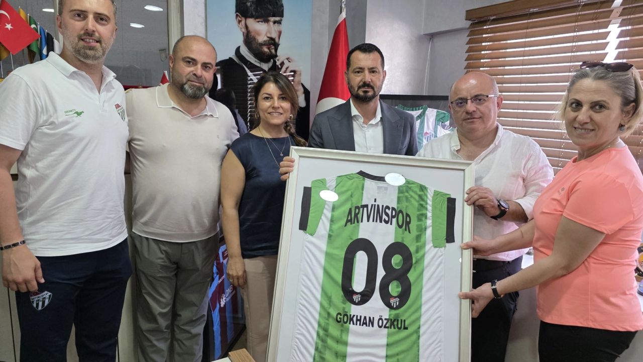İş İnsanı Özkül'den Artvinli gençlere spor desteği çağrısı