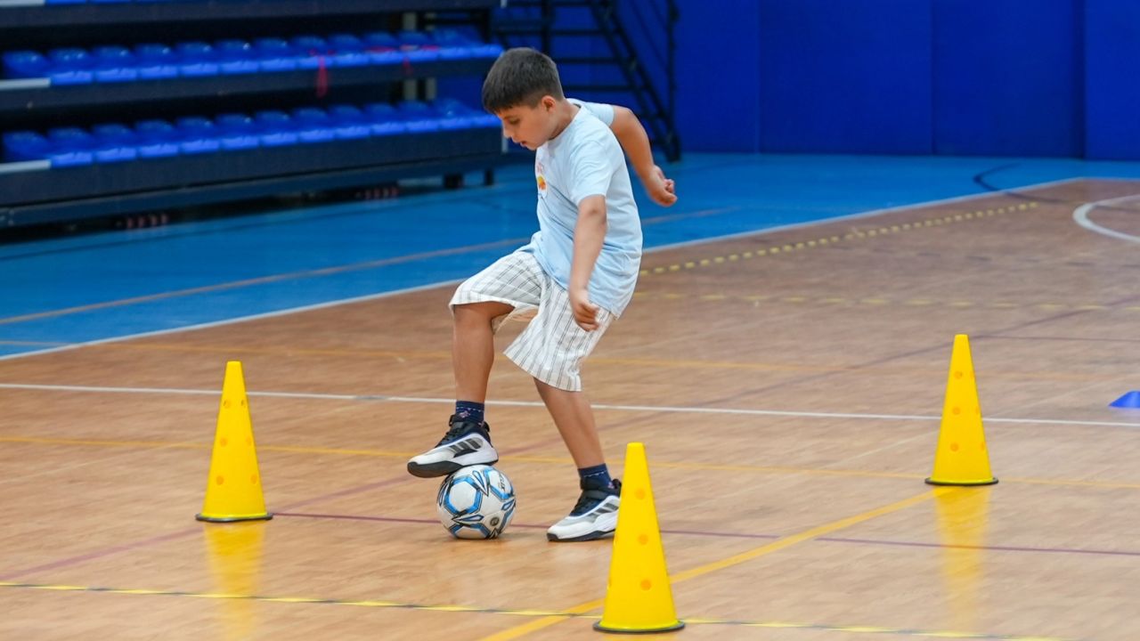 İstanbul Maltepe'de futsal ve masa tenisi dersleri başladı