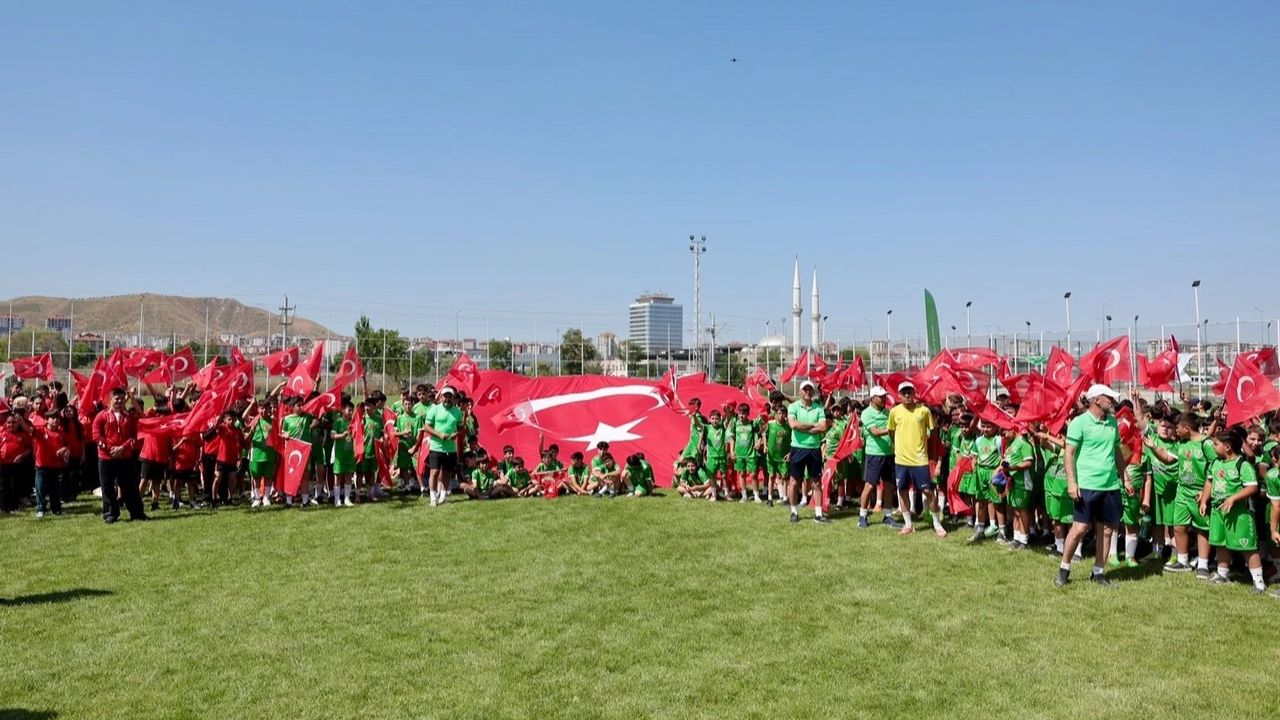 Kayseri Şeker'in yaz okulu 14'üncü kez kapılarını açtı
