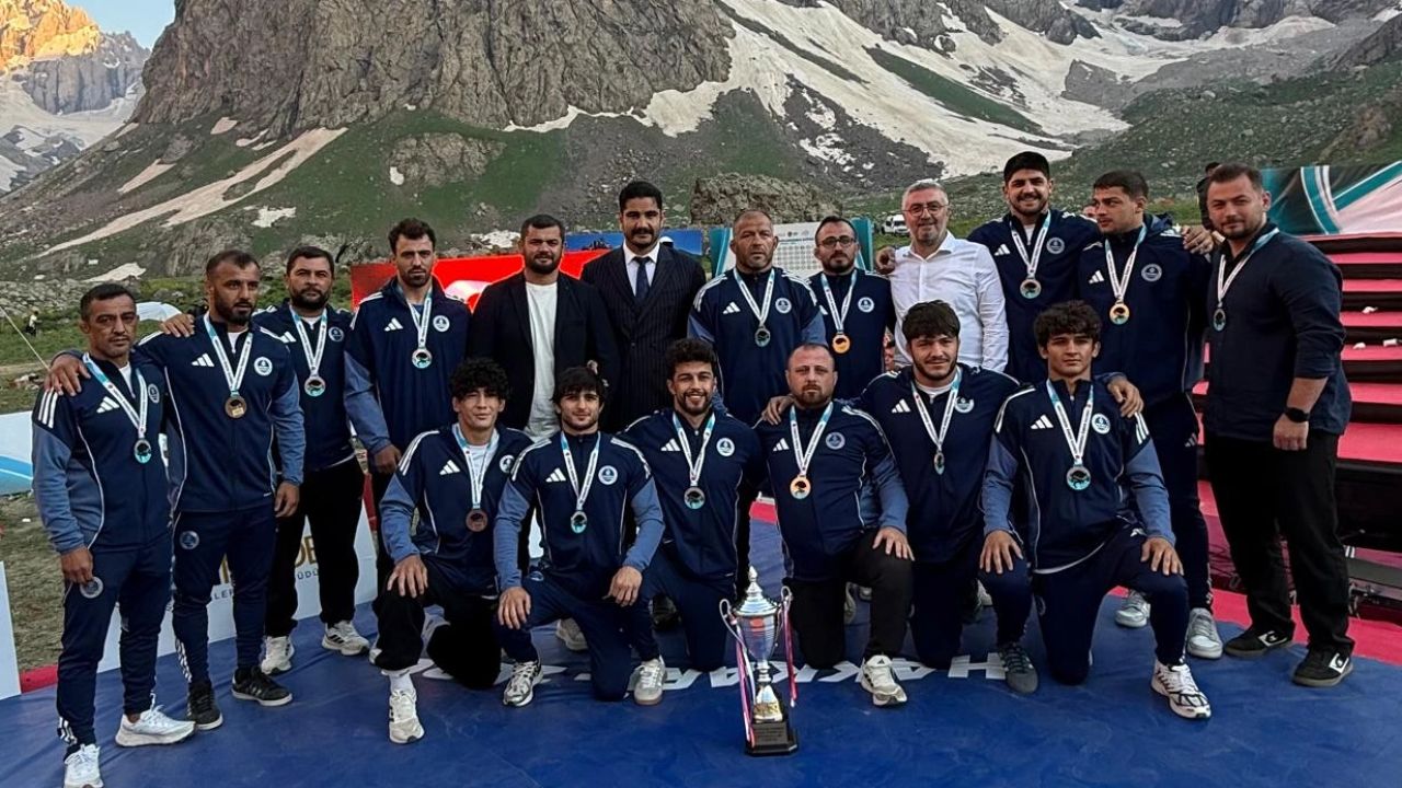 Kırkpınar’dan Balkanlara Kağıtspor fırtınası