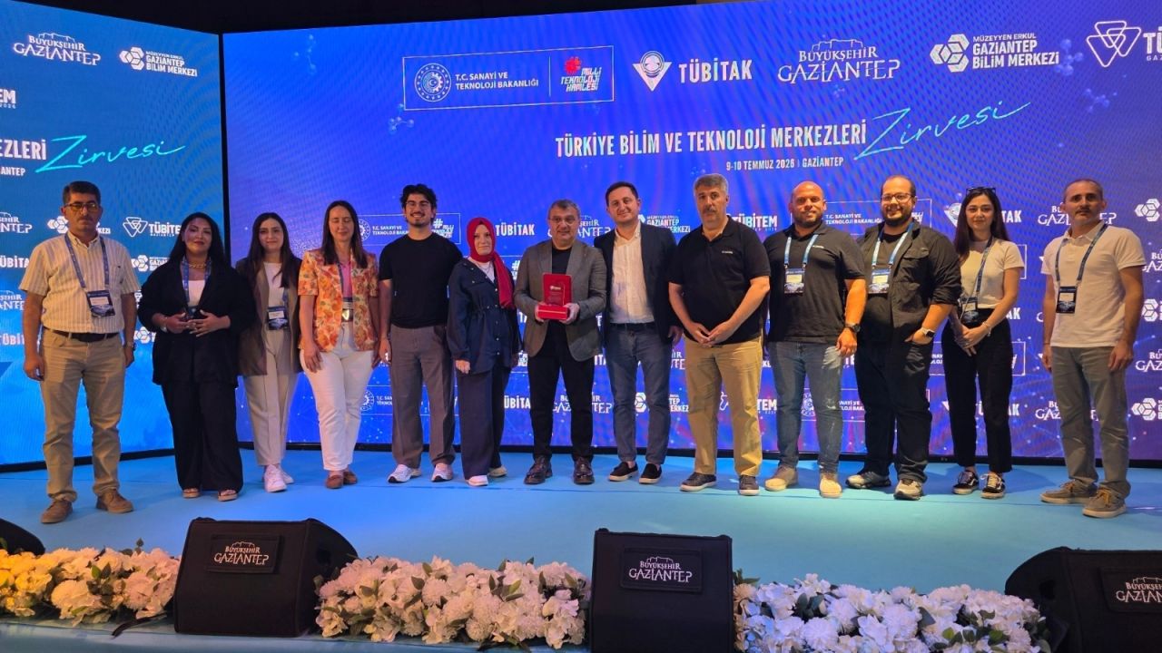 Kocaeli Büyükşehir'in bilim vizyonuna ödül