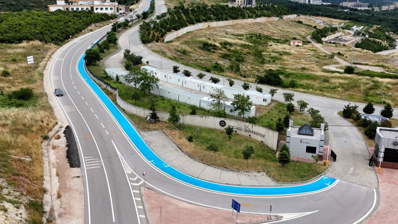 Kocaeli İzmit’te pedallar için güvenli hat