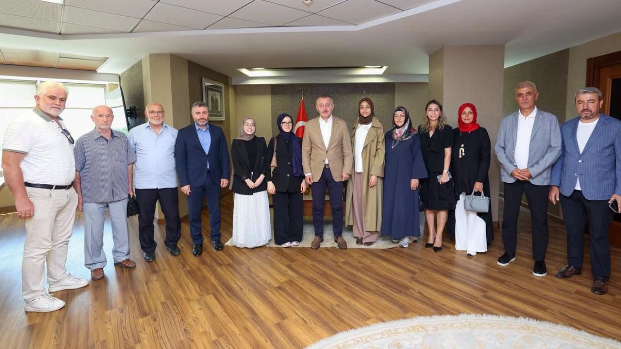 Kocaeli'de Başkan Büyükakın şampiyonları ağırladı
