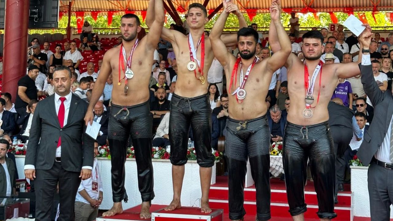 Kocaeli’nin pehlivanı Seçkin Duman Kırkpınar’da tarih yazdı