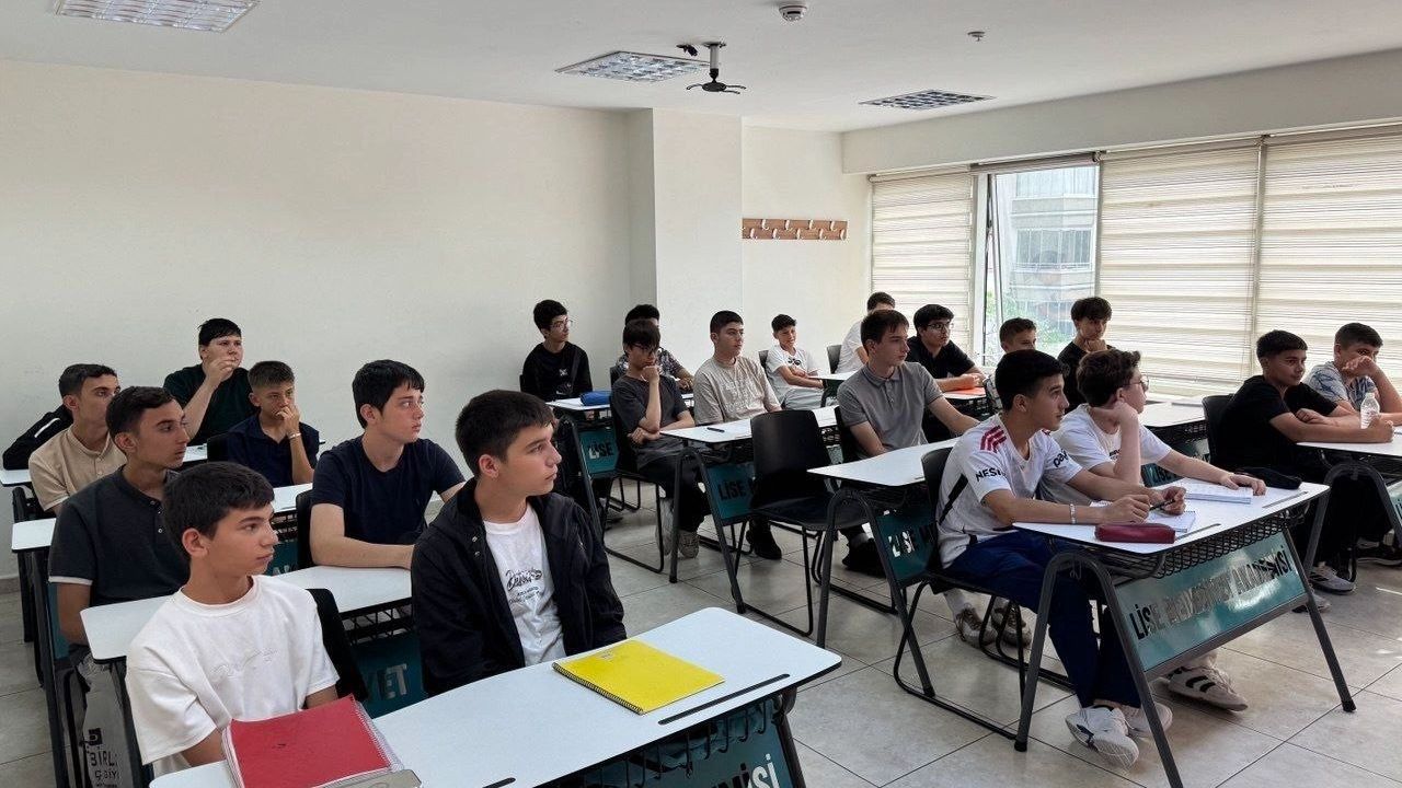 Konya’da Lise Medeniyet Akademileri Yaz Okulu başladı
