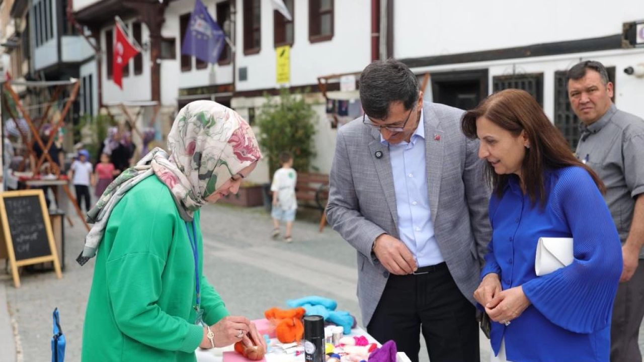 Kütahya'da Başkan Kahveci, Germiyan Sokak'ta üreticilerle buluştu