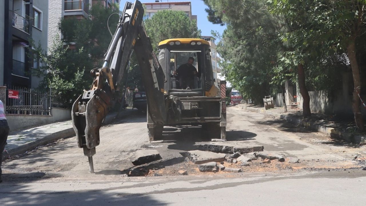 Maltepe’de asfalt mesaisi Cevizli’de sürüyor