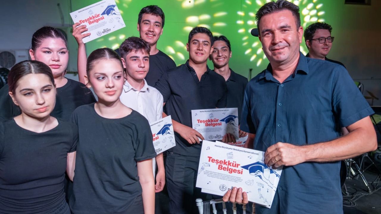 Manisa Büyükşehir Konservatuvarı’ndan sanat dolu yıl sonu gecesi