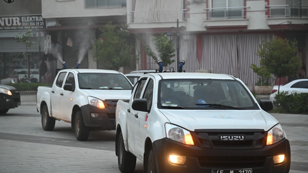 Manisa Sarıgöl'de ilaçlama çalışması