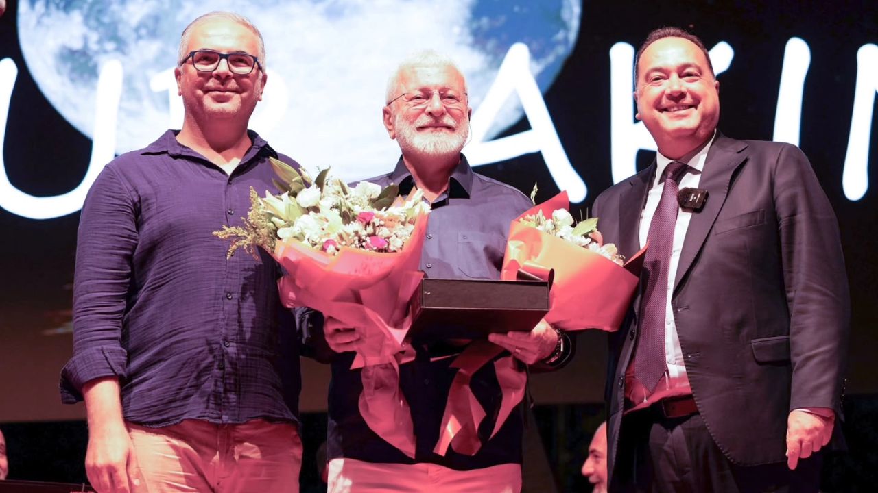 Manisa'da 27. Adala Hermos Festivali’nde Onur Akın rüzgârı