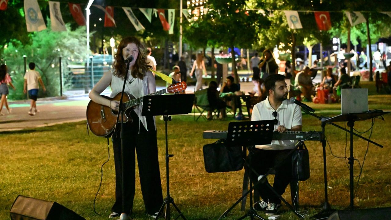 Manisalılar akustik yaz akşamlarında buluşuyor