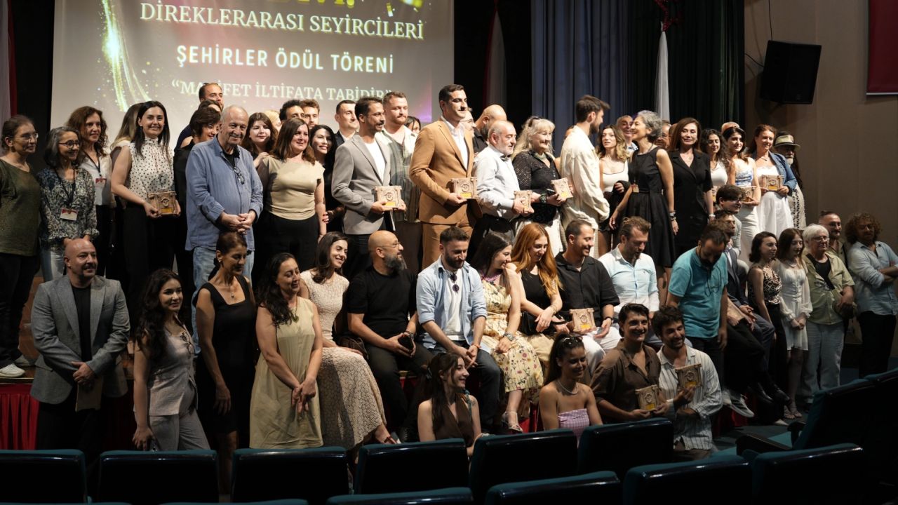 Mersin Şehir Tiyatrosu’na ‘Ensemble Ödülü’ gururu