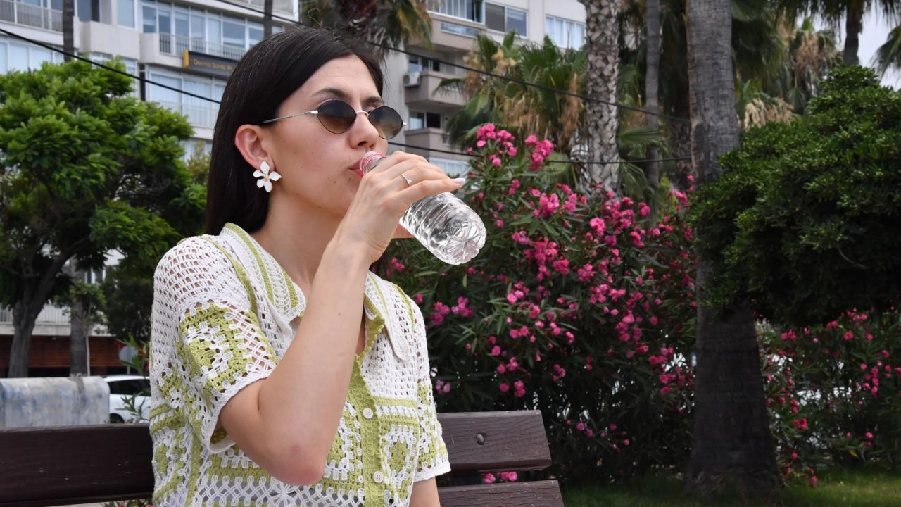 Mersin'de kavurucu sıcak uyarısı: Bu belirtilere dikkat!