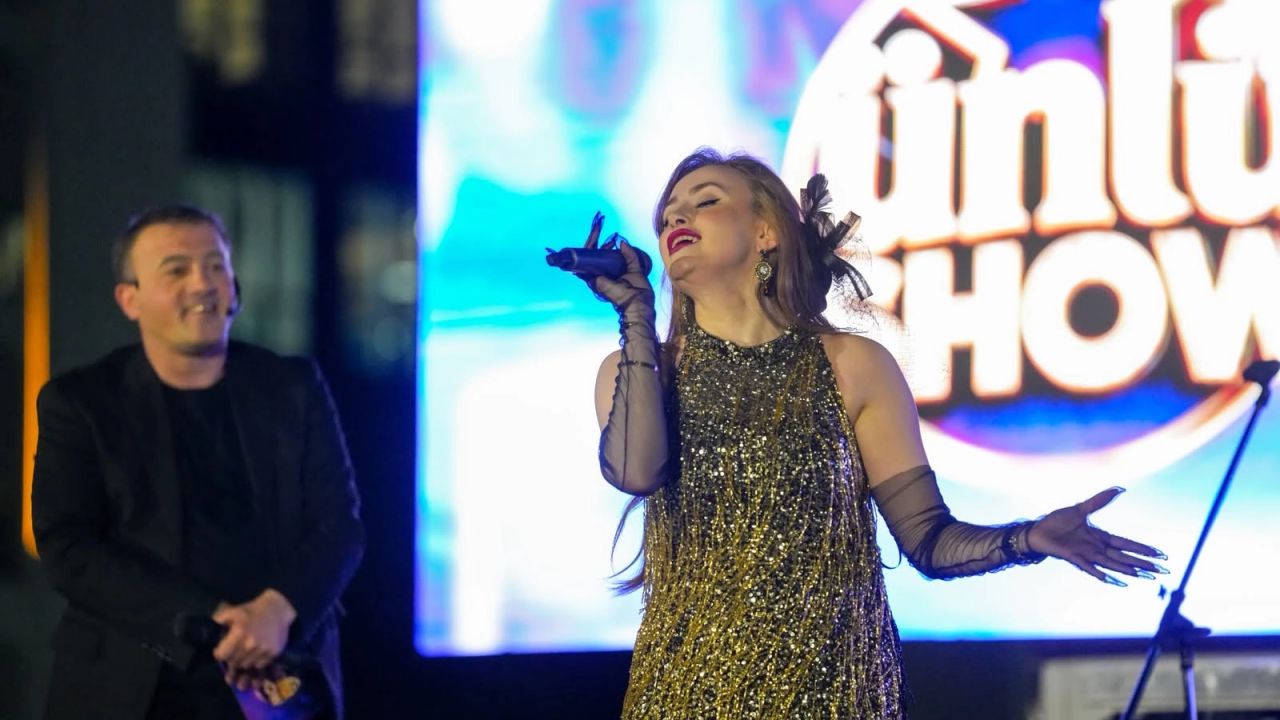 Trabzon’da ‘Ünlü Show’ ilçe turnesine çıkıyor