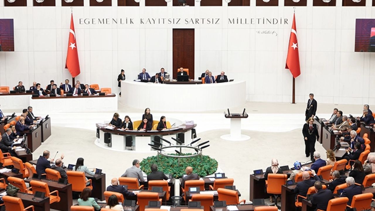 TSK'yı ilgilendiren kanun teklifi yasalaştı... Uzman erbaş, subay ve kamu istihdamına yeni düzenlemeler
