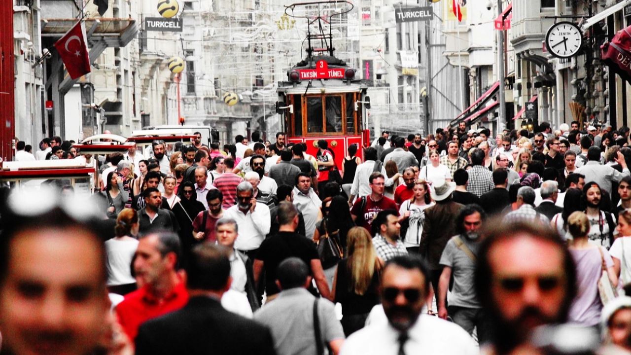 Türkiye’de erkekler 75, kadınlar 80 yıl yaşıyor